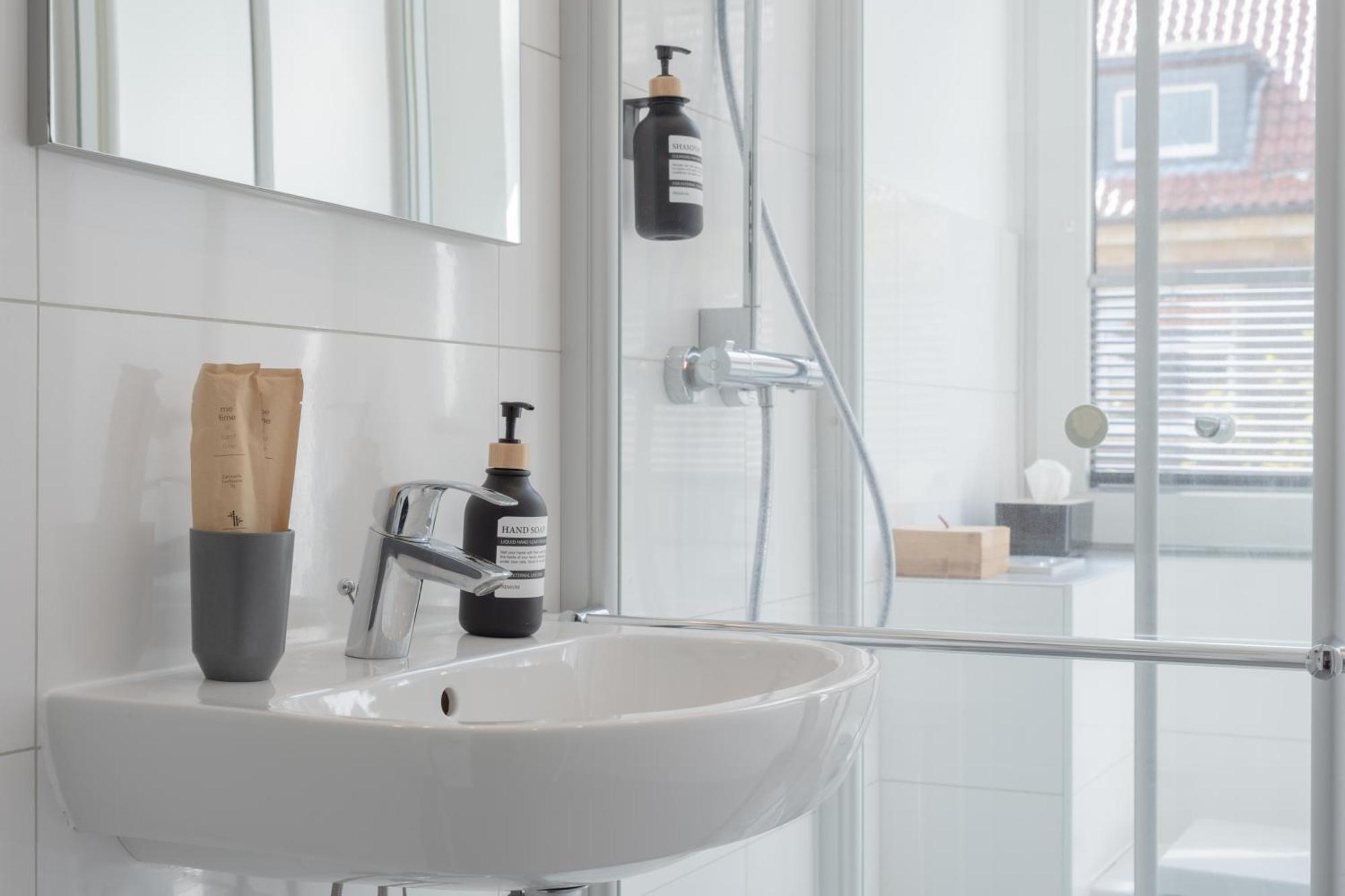 Modernes Apartment In Top Lage Komfortabel Eingerichtet Mit Arbeitsplatz Und Kueche - Geibelsuite Hannover Exteriér fotografie